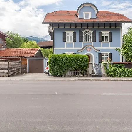 Apartment Im Blauen Haus Dg *