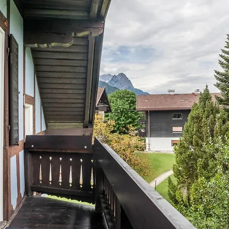 Apartment Im Blauen Haus Dg Garmisch-Partenkirchen